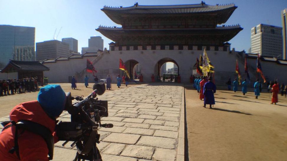 11.03.2013 - Wach-Wechsel Zeremonie vor dem Gyeongbokgung-Palast in Seoul; Quelle: Ingo Aurich