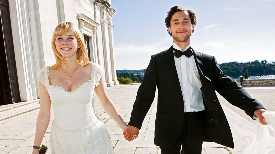 Bild zum Film: Rat mal, wer zur Hochzeit kommt, Quelle: rbb/Degeto/Chris Hirschhäuser