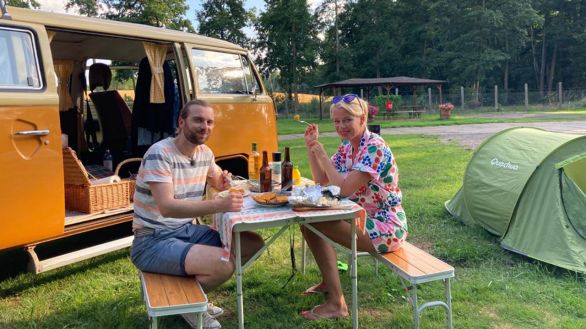 Abendbrot auf dem Campingplatz (Quelle: Martina Holling)