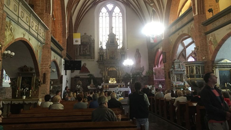 Ausflug der wendischen Kirchgemeinde: In der Kirche Lubsko (Quelle: rbb/Konstanze Schirmer)