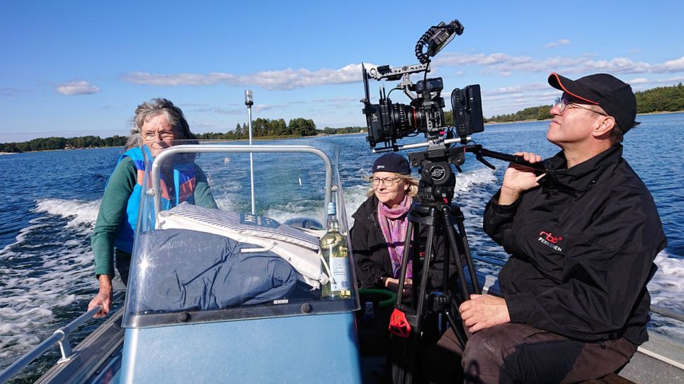 Łužyca Dreh in Finnland: Dreharbeiten vom Boot in den Schären Südfinnlands