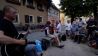 Wendischer Feriensprachkurs: Kursteilnehmer auf dem Klosterkirchplatz - Sorbische Musik mit Kula Bula