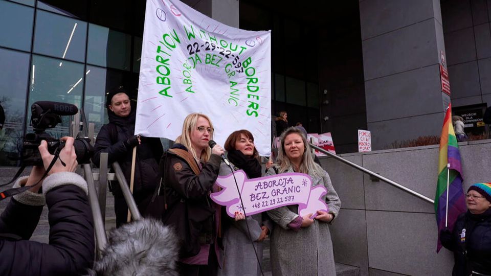 Polinnen unter Druck - Streit um Abtreibungen