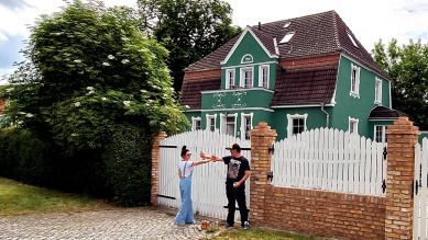 ie Grüne Villa und die Kunstbanausen am Gartenzaun (Bild: rbb/Dagmar Lembke)