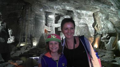 Mutter und Tochter bei einem Besuch in einem Bergwerk, der durch das Projekt "Familienzeit" ermöglicht wurde (Quelle: privat)