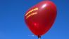 Luftballon mit Aufschrift: Organspende schenkt Leben (Quelle: imago/Steinach Roter)
