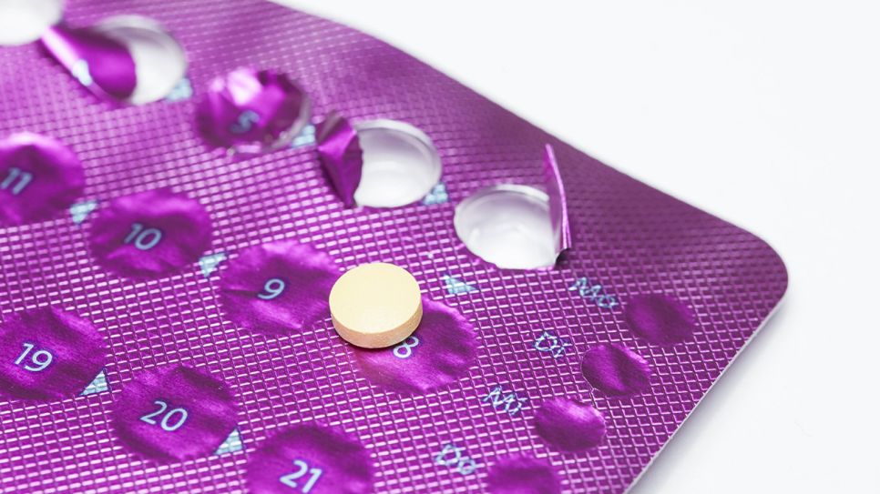 Antibabypille in violetter Verpackung (Quelle: imago/STPP)