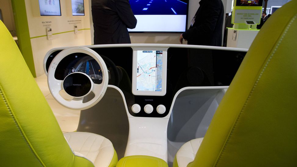 Cockpit eines selbstfahrenden Autos (Quelle: imago/Sven Simon)