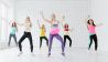 Junge Frauen tanzen bei Zumbafitness (Bild: Colourbox)