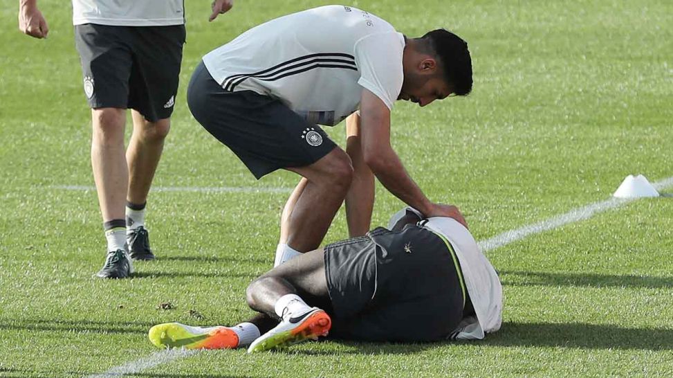 Antonio Rüdiger verletzt sich beim Training vor der EM 2016 (Quelle: dpa)