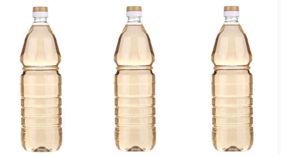 Drei Essigflaschen