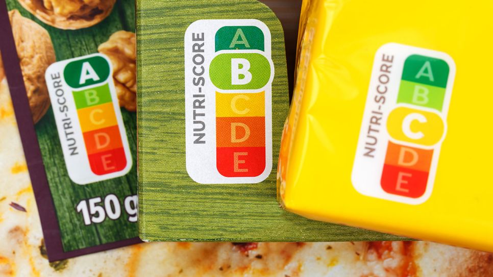 Drei Produkte mit unterschiedlichem Nutri-Score (A, B und C) (Quelle: IMAGO / Panthermedia)