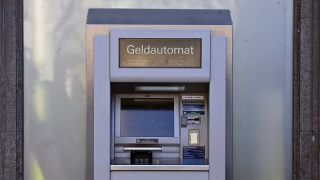 Geldautomat (Quelle: imago/Sven Simon)