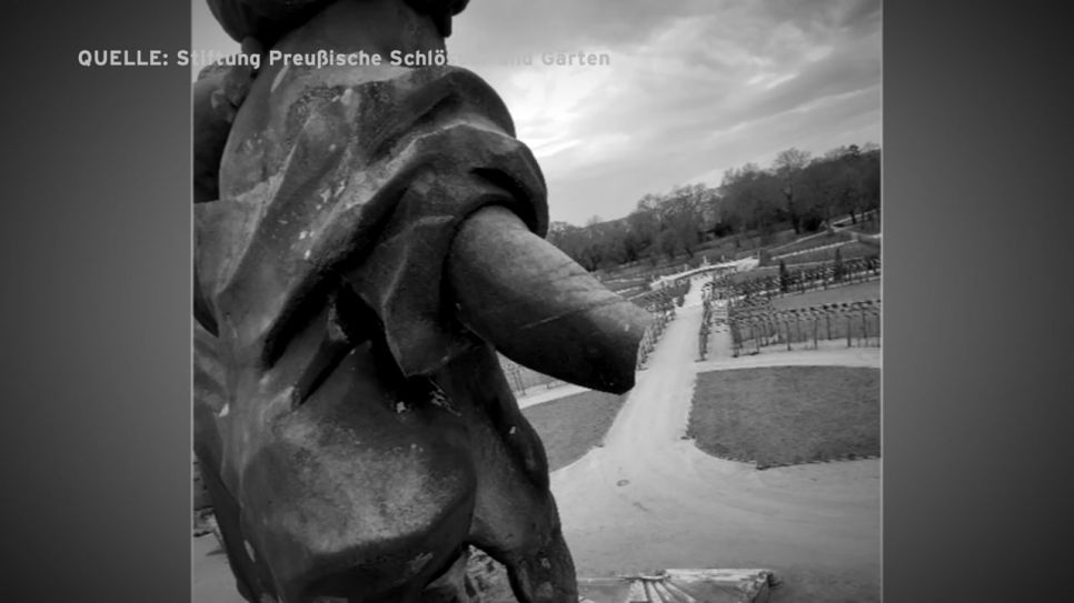 Skulptur mit abgeschlagener Hand, Bild: Stiftung Preussische Schlösser und Gärten