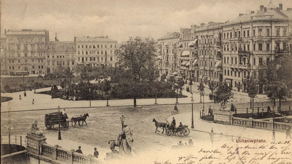 Straßenpartie mit Blick auf den Lützowplatz