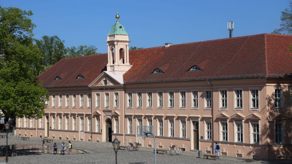 Das Alte Gymnasium in Neuruppin - Imago/F.Berger