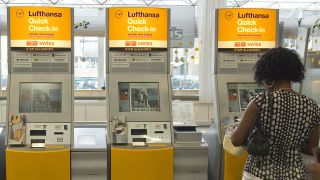 Quick Check-in, Schalter mit Self-service der Lufthansa