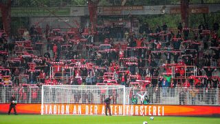 Union-Fans im Testspiel gegen Hannover 96. Quelle: imago images/Andreas Gora