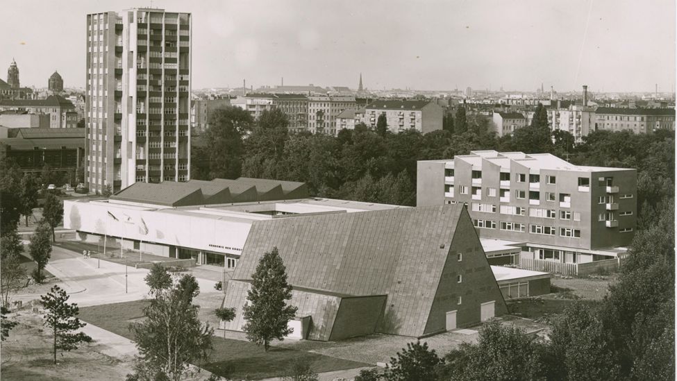 Blick auf das Gebäudensemble der Akademie der Künste, Akademie der Künste, Berlin, Werner-Düttmann-Archiv (Quelle: N/A)