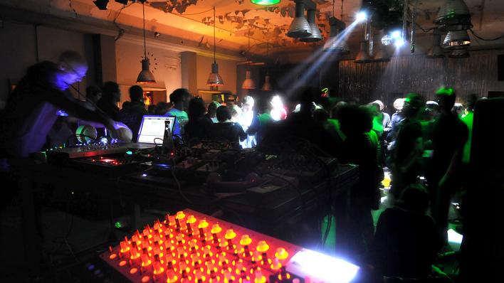 Tschechische grenze nightclub Prostitution an