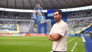 Hertha-Trainer Sandro Schwarz im Spiel gegen Frankfurt. / imago images/Jan Huebner
