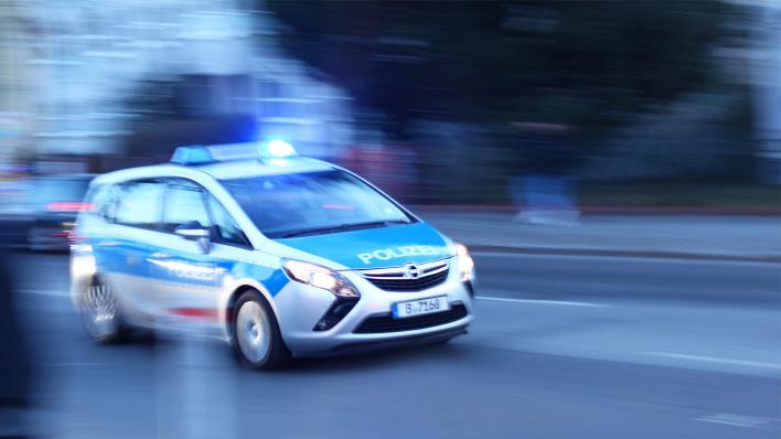 Berlin-Karlshorst: Polizei stoppt Raser ohne Führerschein bei