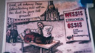 Karikatur: Wessis streicheln Ossis. (Quelle: rbb Kultur - Das Magazin)