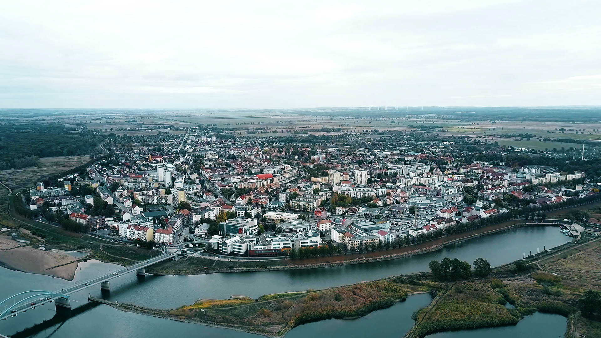 Archivbild:Luftaufnahme der polnischen Stadt Slubice am 18.11.2018.(Quelle:imago images/Pond5 Images)