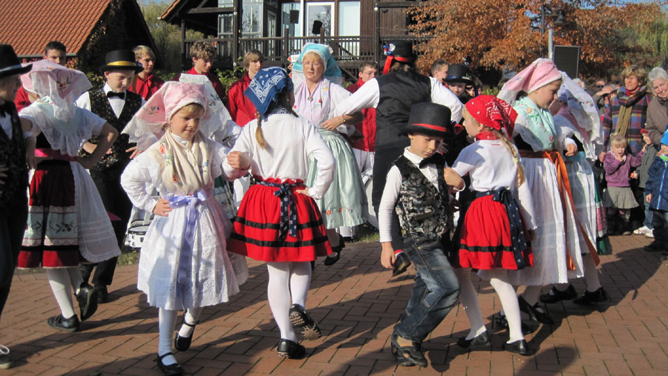 Wendische Tänze in Lübben (Quelle: Gisela Christl)