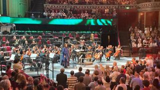 BBC Proms: Carolina Eyck, Solistin auf dem Theremin, mit dem BBC Philharmonic Orchestra in der legendären Royal Albert Hall in London