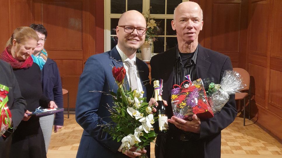 Verleihung des Mina Witkojc Preises 2022 für den sorbischen Liederpoeten Bernd Pittkunings - Gratulation des Domowina Vorsitzenden David Statnik