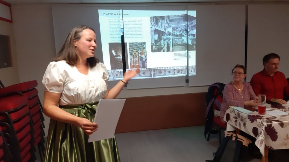 Präsentation des niedersorbischen Buchkalenders "Pratyja 2023" in Werben: Autorin Annemarie Apelt