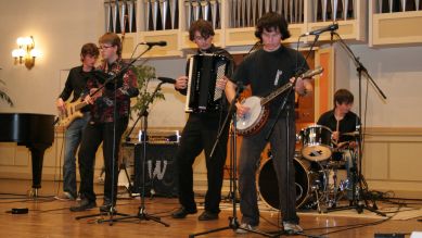 Folk-Rock-Band "Folksamen" beim rbb Konzert (Quelle: rbb)