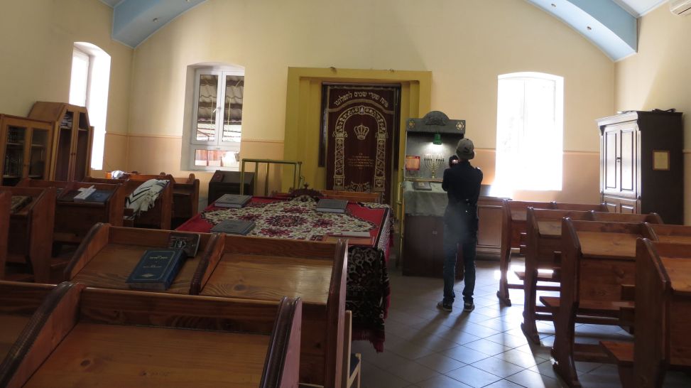 Unterwegs in Transkarpatien: In der Synagoge in Mukatschewe (Quelle: Martina Gollasch)
