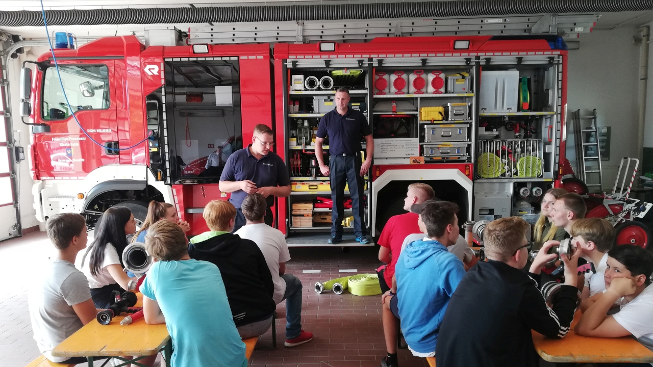 Schüler der Oberschule Klosterfelde haben Feuerwehrunterricht