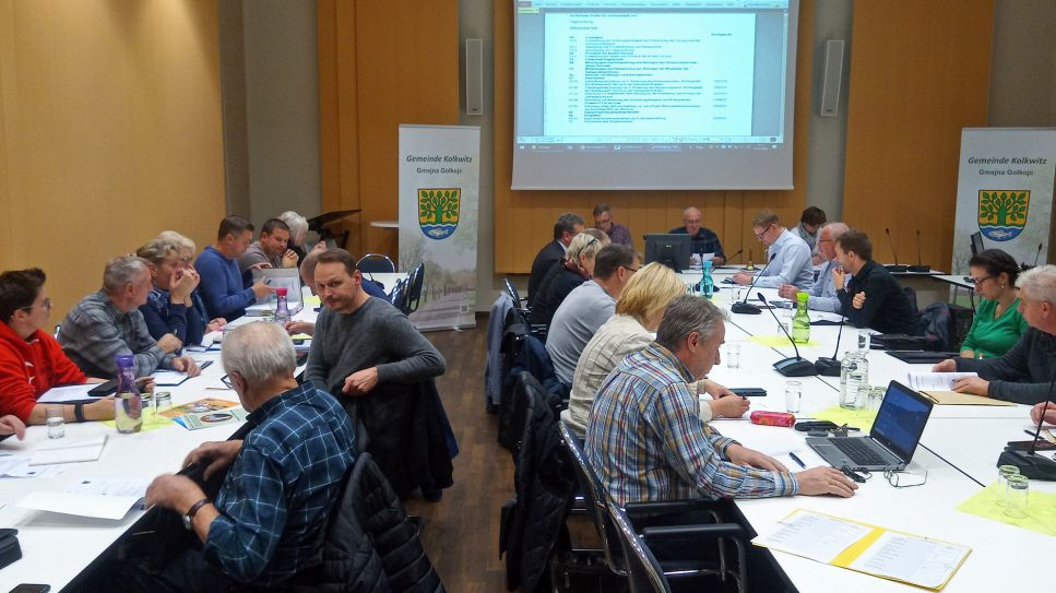 Die Gemeindevertreter von Kolkwitz in einer Sitzung (Foto: rbb/Erler)