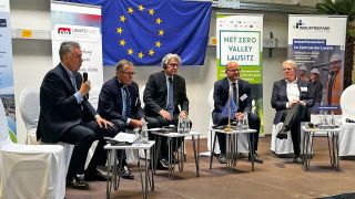 Diskussion mit Vertretern der Lausitzrunde und EU-Kommissar Breton (Bild: rbb/van Capelle)