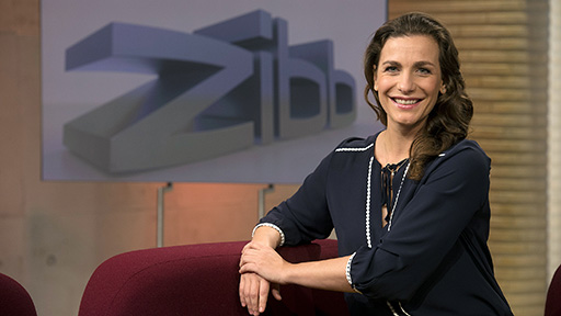 Nadine Heidenreich gehört zum Moderatorenteam des Livemagazins "zibb - zuhause in berlin & brandenburg" (Bild: rbb/Oliver Ziebe)
