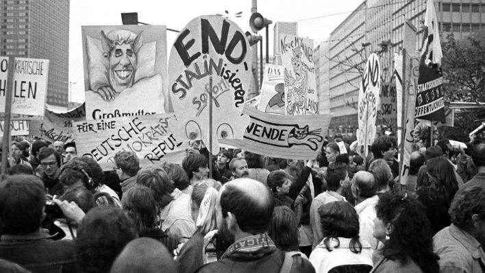 Demonstration am 4. November 1989 am Berliner Alexanderplatz. | rbb/ARD/Manfred Selle