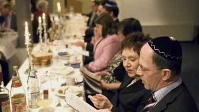 Feier des jüdischen Pessachfestes. (Bild: WDR/imago/epd)